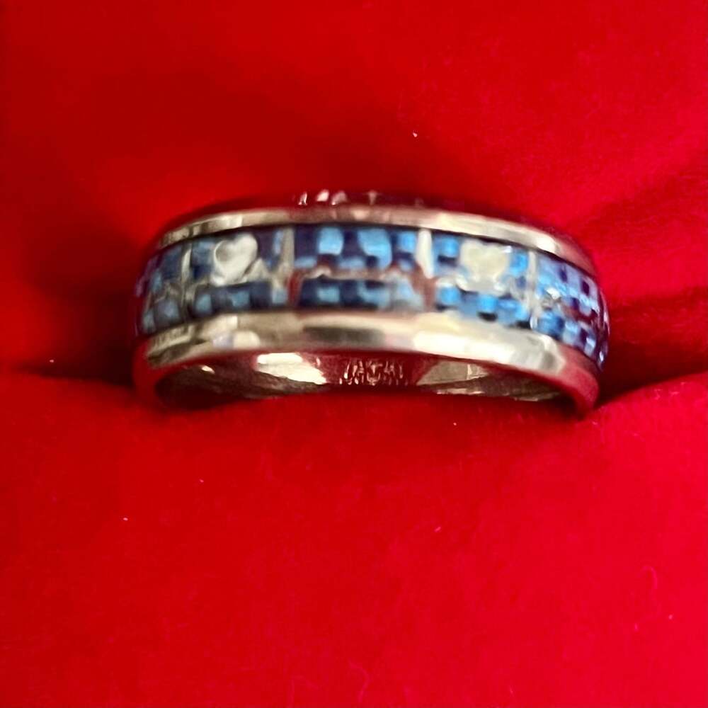 Chisel Titanium Steel Blue Carbon Fiber EKG Heart Ring 8mm Band Size 11